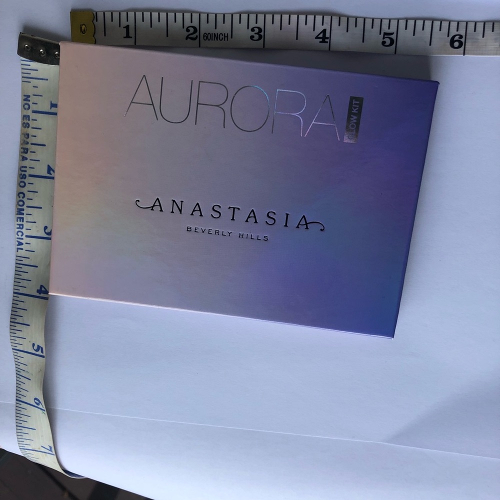 Anastasia glow pallet - Picture 5 of 16